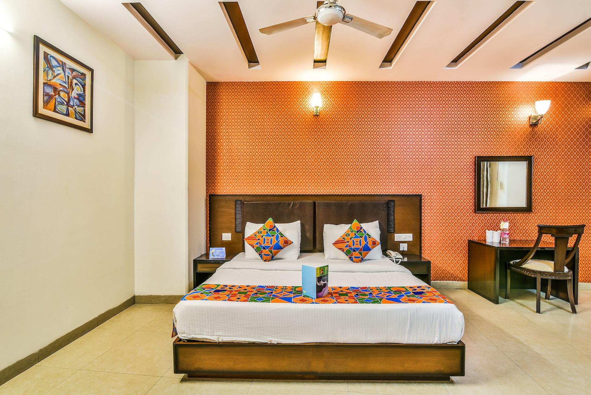 Hotel Alpine Tree New Delhi Exteriör bild